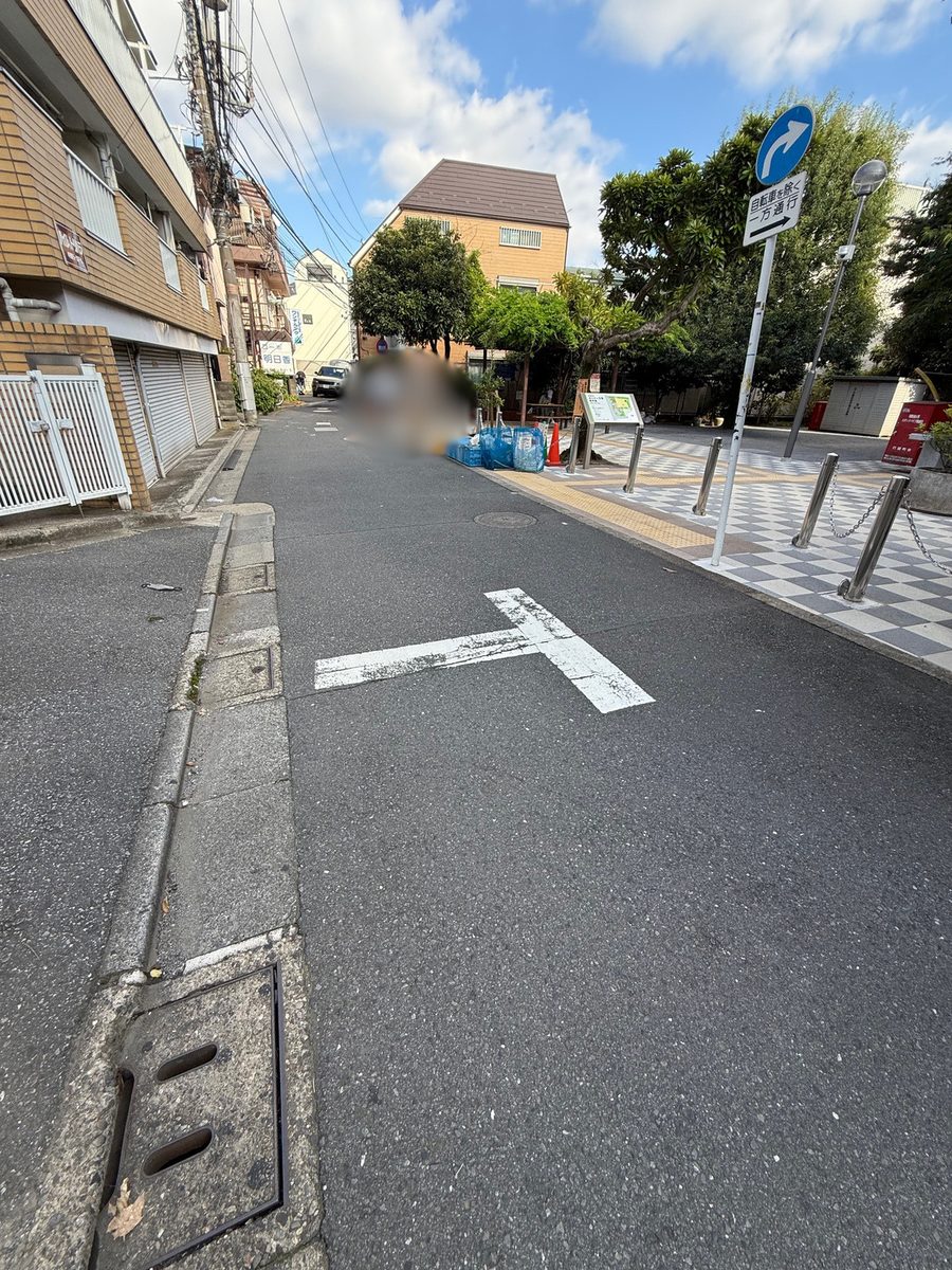 中野駅北口からSoloWork中野北口への道順6：そのまま直進